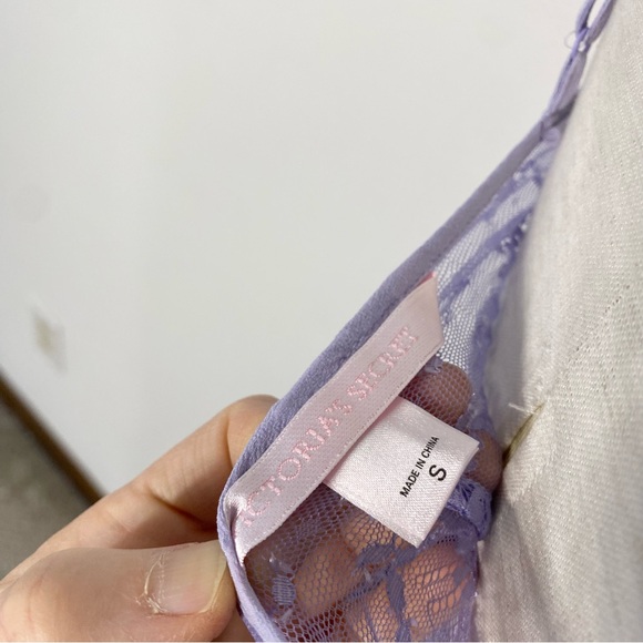 VINTAGE VICTORIA'S SECRET Silk Babydoll - Picture 6 of 7